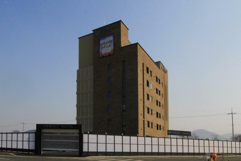 Perfect Hotel Gimhae Esterno foto