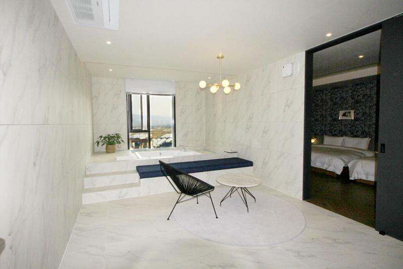 Perfect Hotel Gimhae Esterno foto