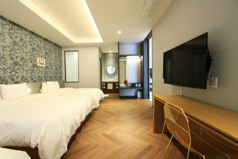 Perfect Hotel Gimhae Esterno foto